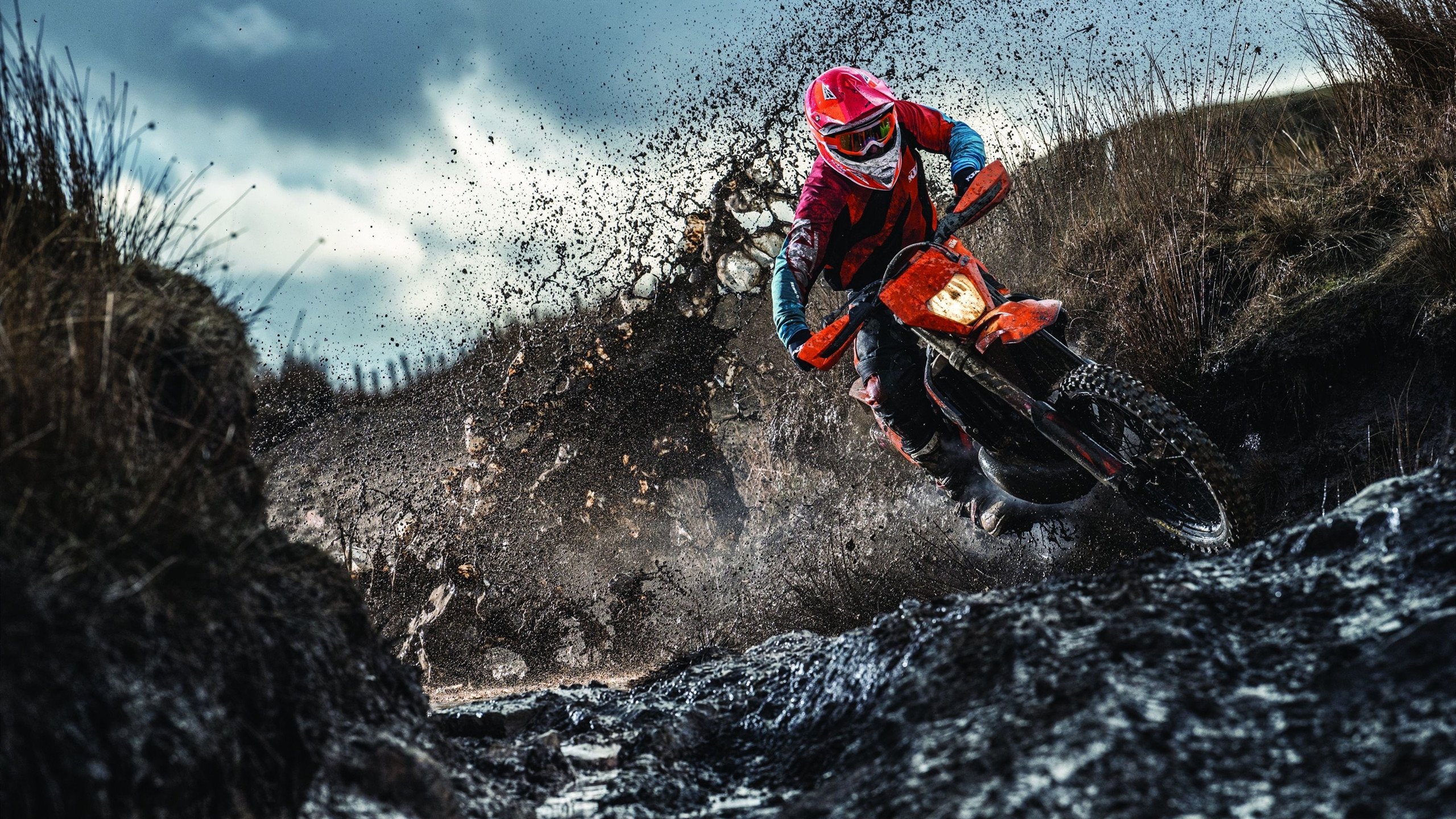 新兴电竞游戏崭露头角，市场竞争日趋激烈，电竞新平台