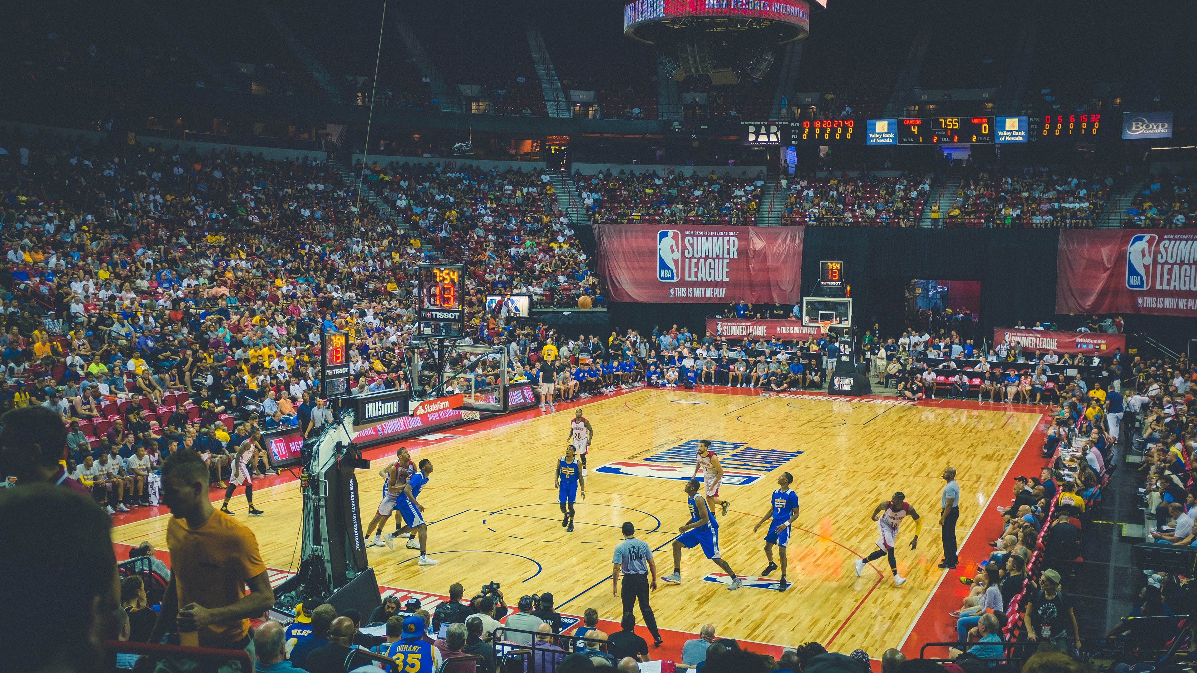 开云官方网站-电竞创意比赛引发关注，激励年轻玩家创新思维，电竞创新互动中心